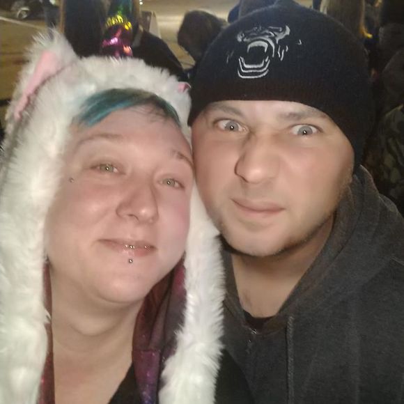 Meet your Posher, Roxy - Picture 1 of 1